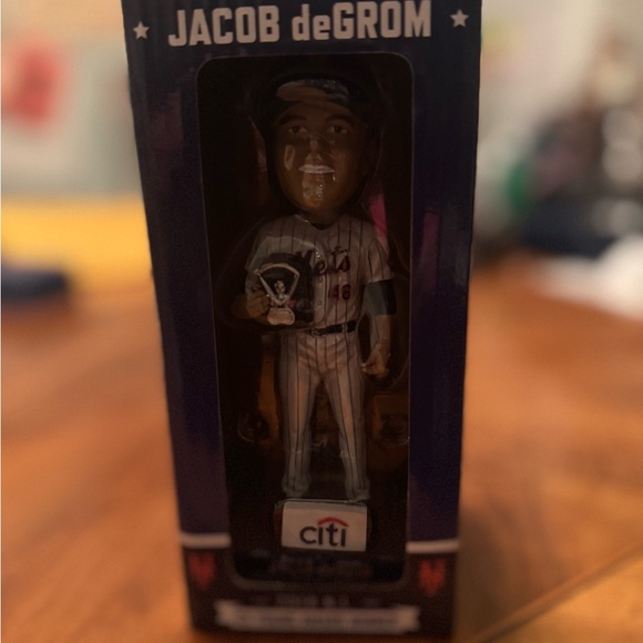 JACOB DEGROM 2018 NL CY YOUNG AWARD WINNER BOBBLEHEAD - Picture 2 of 8